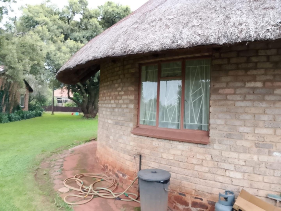Commercial Property for Sale in Hartbeesfontein North West